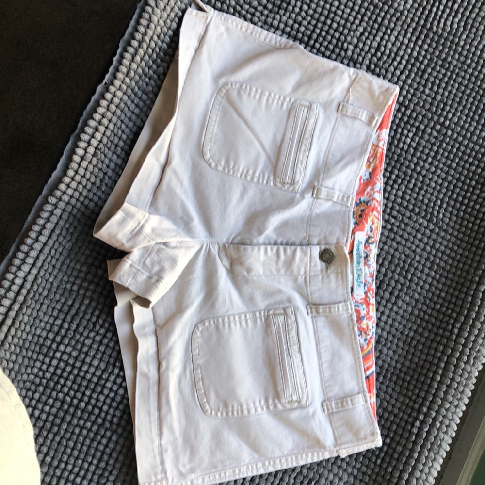 American Eagle 🦅 super cute khaki shorts